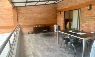 Vendo Hermosa casa en Los Parra-El Poblado.Medellín totalmente remodel