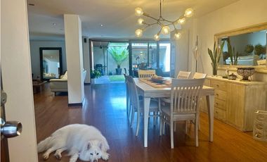 Vendo Hermosa casa en Los Parra-El Poblado.Medellín totalmente remodel