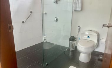 Vendo Hermosa casa en Los Parra-El Poblado.Medellín totalmente remodel