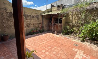 VENDE casa Barrio Colluccio excelente zona