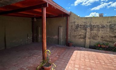 VENDE casa Barrio Colluccio excelente zona