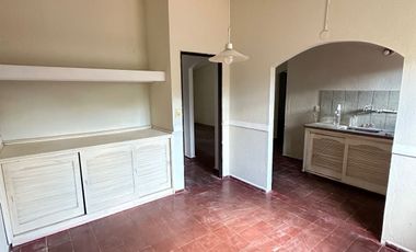 VENDE casa Barrio Colluccio excelente zona