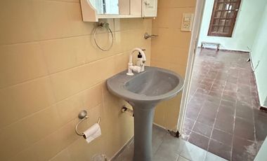 VENDE casa Barrio Colluccio excelente zona