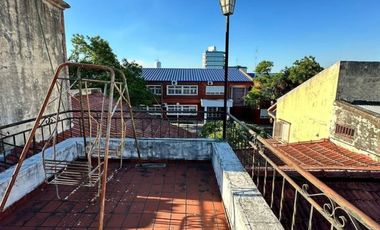 VENDE excelente casa en zona centro