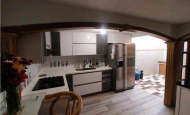 Apartamento en Loma de los Bernal