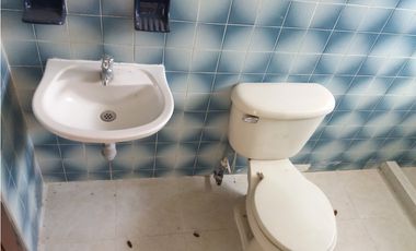 CASA EN VENTA PLAZOLETA PERALTA GIRON