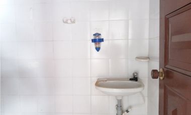 CASA EN VENTA PLAZOLETA PERALTA GIRON