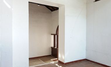 CASA EN VENTA PLAZOLETA PERALTA GIRON