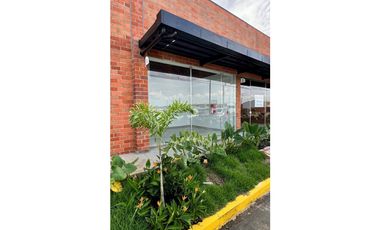 SE VENDE LOCAL COMERCIAL EN PARQUE NATURA DE 19 M2 PARA ESTRENAR