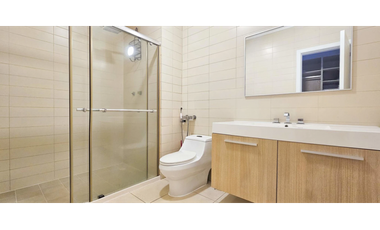 ALQUILER EN AVENIDA BALBOA - WHITE TOWER