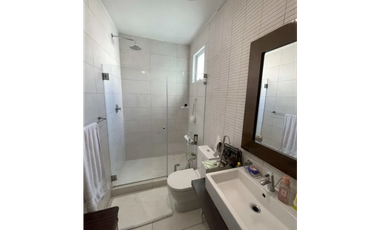 Se alquila casa en altos de golf