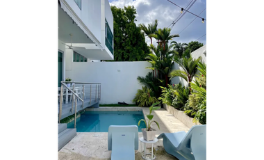 Se alquila casa en altos de golf