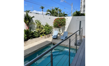 Se alquila casa en altos de golf