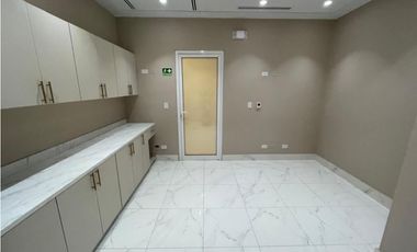 ! GANGA ¡ SE VENDE Consultorio u oficina en Town Center