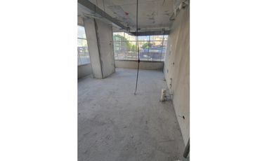 !SE ALQUILA ¡ Consultorio Medico Para Diseñar a su Gusto.