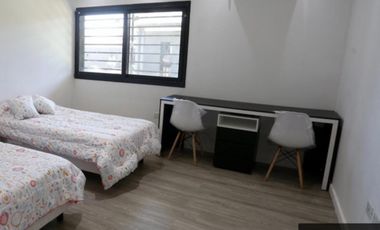 Casa en venta de 4 dormitorios c/ cochera en San Vicente