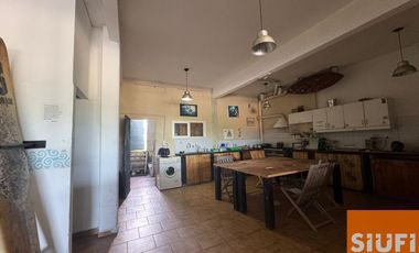 Se alquila Hostel en Faro Norte.