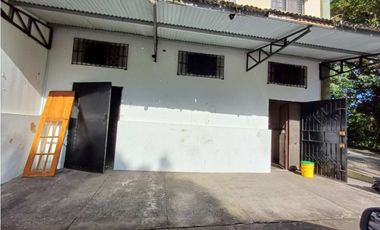¡SE VENDE !  Local comercial en Tumba Muerto
