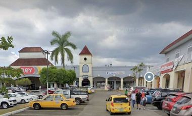 ¡SE VENDE !  Local comercial en Omar Torijos