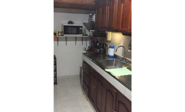 VENDE CASA LOTE CON APARTAMENTO EN LA CASTELLANA 660 M2