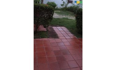 VENDE CASA LOTE CON APARTAMENTO EN LA CASTELLANA 660 M2