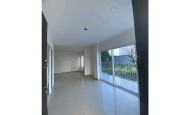 APARTAMENTO BIFAMILIAR EN VENTA EN LA CASTELLANA PISO 1