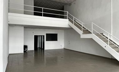 ¡¡SE ALQUILA !! Espectacular Local comercial en VIA TOCUMEN