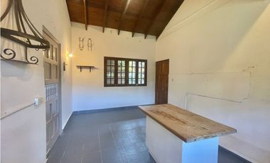 ¡¡SE VENDE!! ESPECTACULAR CASA RESIDENCIAL en LAS CUMBRES