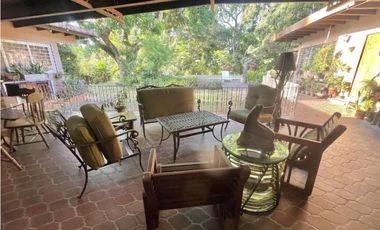 ¡¡SE VENDE !! Prodigiosa casa residencial en LAS CUMBRES