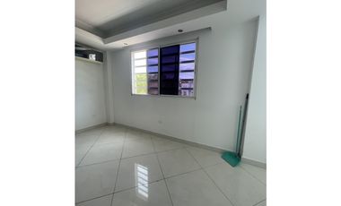 Se vende o alquila casa de 3 pisos en Limajo, San Miguelito