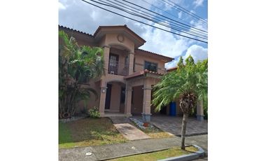 ¡¡OFERTA !! SE ALQUILA ESPECTACULAR CASA EN VERSALLES
