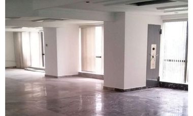 ¡SE ALQUILA! Esplendida Oficina en Avenida Balboa, Torre Bac, 250 m2