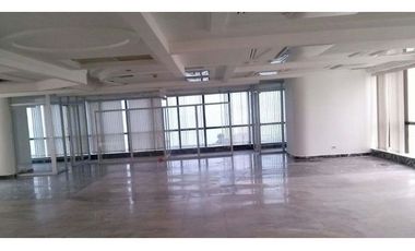 ¡SE ALQUILA! Esplendida Oficina en Avenida Balboa, Torre Bac, 250 m2