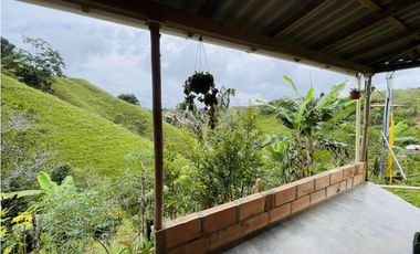 Se vende casa campestre por terminar en San Roque, Antioquia