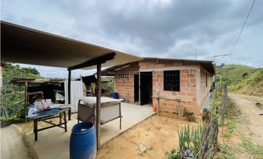 Se vende casa campestre por terminar en San Roque, Antioquia