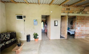 Se vende casa campestre por terminar en San Roque, Antioquia