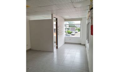 ¡¡OFERTA SE VENDE !! LOCAL COMERCIAL en  Altos de Santa María