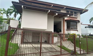 ¡¡SE VENDE !! Extraordinaria casa en ALTOS DEL GOLF