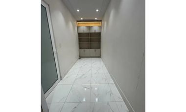 ¡¡SE ALQUILA !! LOCAL  Consultorio u oficina en TOWN CENTER