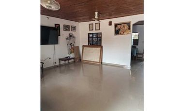 CASA EN VENTA EN EL BARRIO LA PALMA