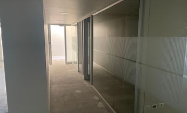 MAGNIFICO LOCAL COMERCIAL PLENO BARRIO EL GOLF