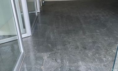 MAGNIFICO LOCAL COMERCIAL PLENO BARRIO EL GOLF