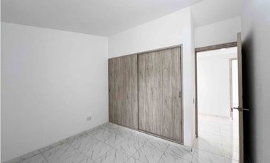 VENDO CASA  DE TRES PISOS EN LA HACIENDA, AL SUR DE CALI