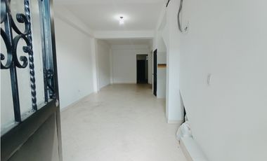 Local en Campo Valdés - Arriendo