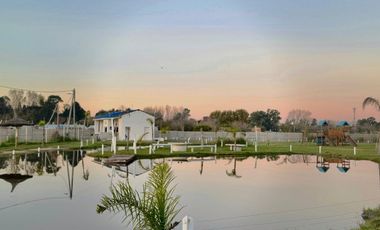 Casa en venta a estrenar en Laguna Azul 2. Financiada