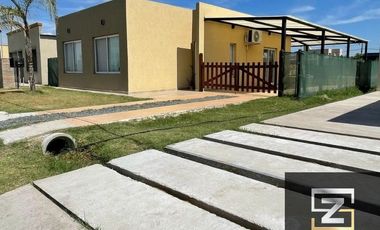 Casa en venta a estrenar en Laguna Azul 2. Financiada