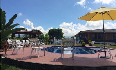 FINCA EN PALESTINA DE 10 A 30 PERSONAS  TARIFA MINIMA  10 PAX