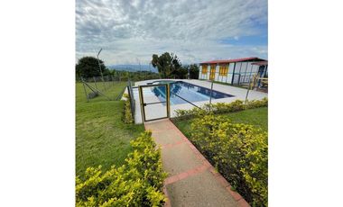 FINCA EN PALESTINA DE 10 A 30 PERSONAS  TARIFA MINIMA  10 PAX