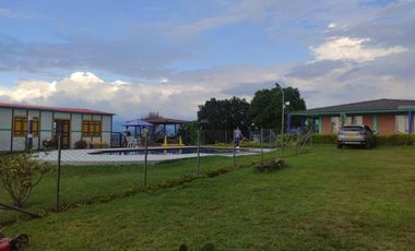 FINCA EN PALESTINA DE 10 A 30 PERSONAS  TARIFA MINIMA  10 PAX