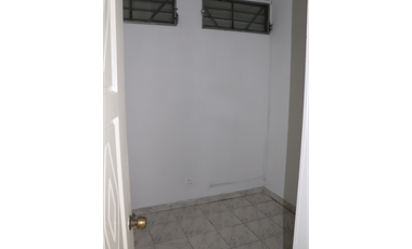 Se Alquila Casa Comercial en Club X